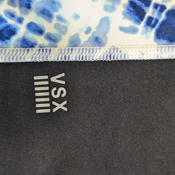 Victoria Secret Sport capris size small - Picture 4 of 7